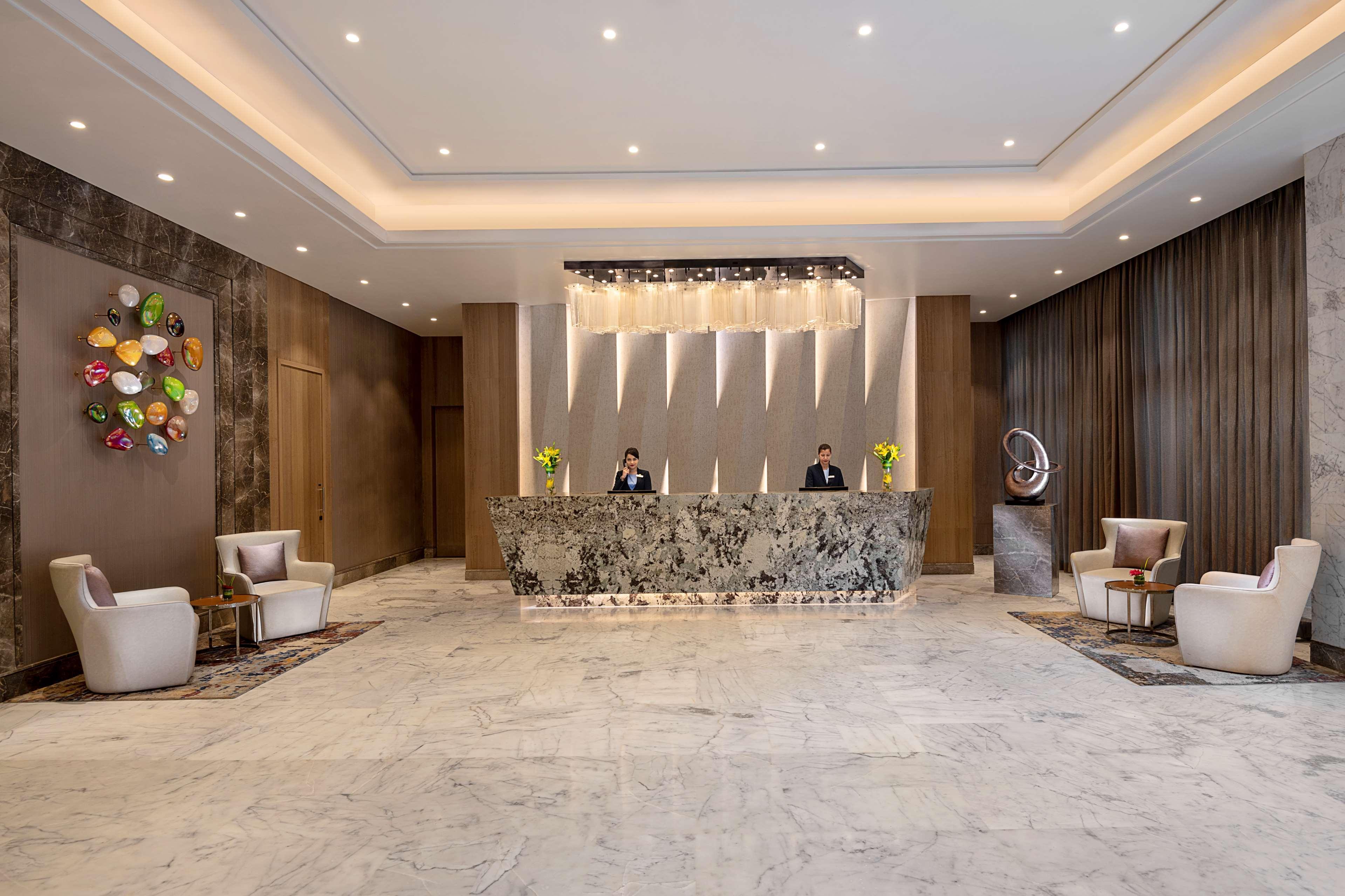 Radisson Andheri Midc 5*